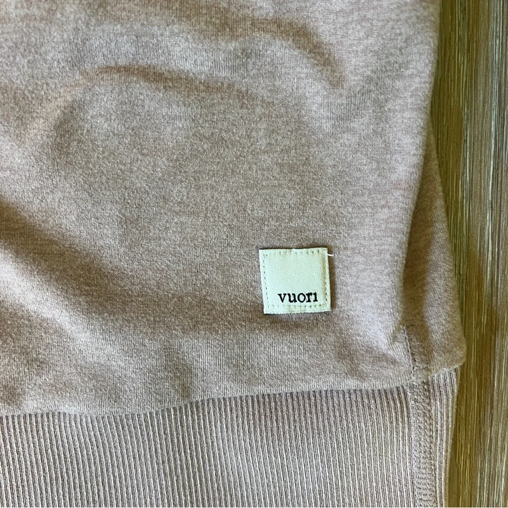 Vuori Long Sleeve Halo Crew - Picture 5 of 7